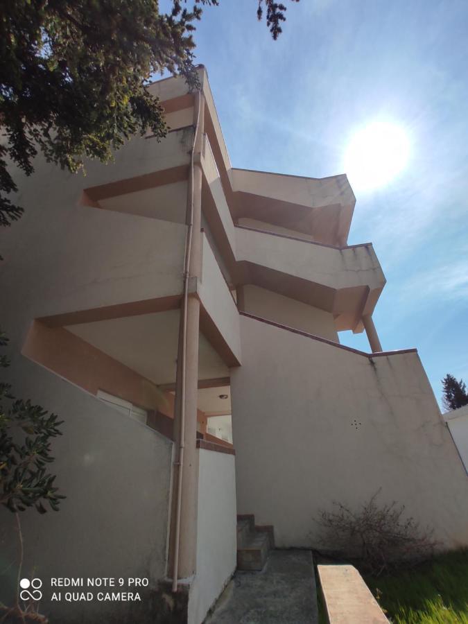 Apartments Anne Petrovac Bagian luar foto